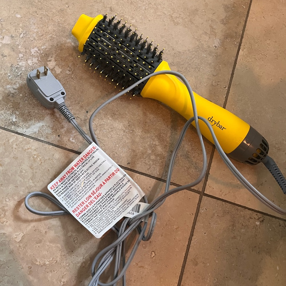 DryBar The Double Shot Oval Blow-Dryer Brush.
